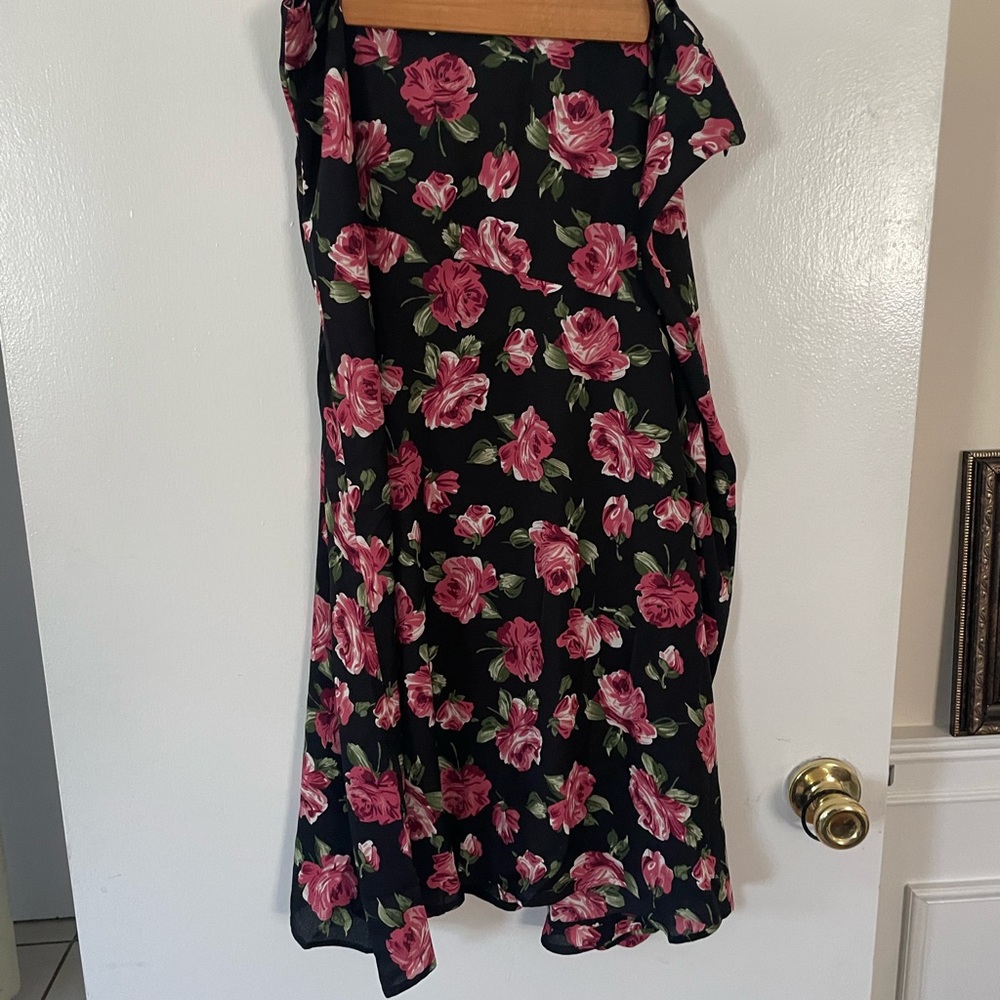 2 SHEIN summer skirts. 1 above knee.. 1 midi length . lightweight. Never worn